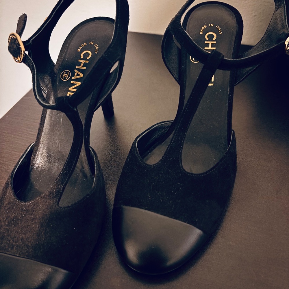 Chanel Classic Heels 38
